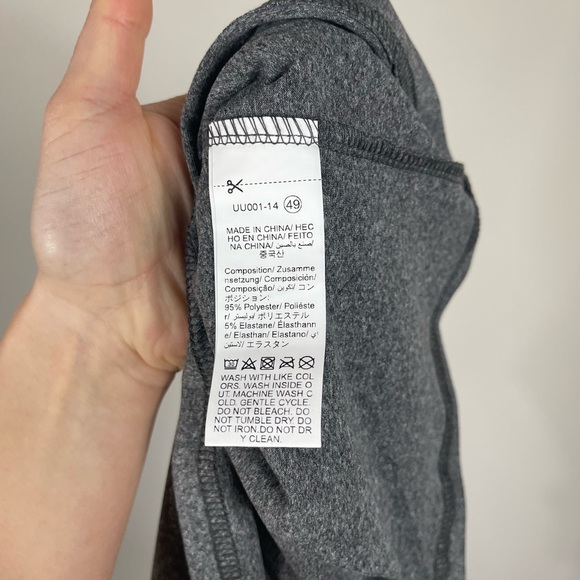 Dog Mom Tshirts for Women Funny Dog Paw Graphic Print Short Sleeve O Neck NWT - Picture 7 of 8